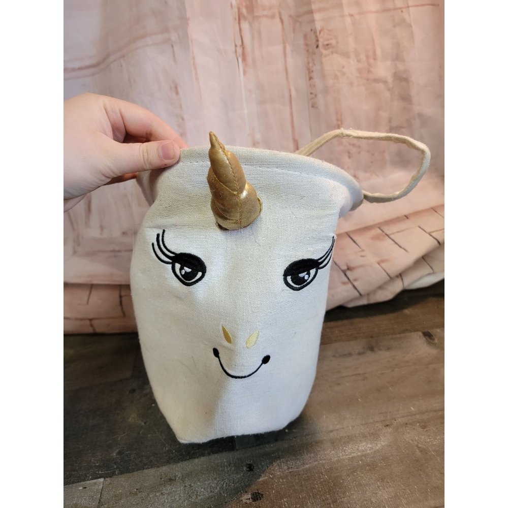 White‎ unicorn fabric bucket bin